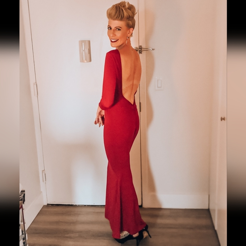 Elegant Red Backless Evening Gown